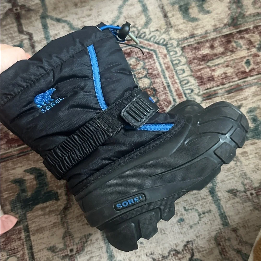 Sorel youth flurry™